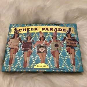 ❤️❤️CHEEK PARADE BENEFIT❤️❤️